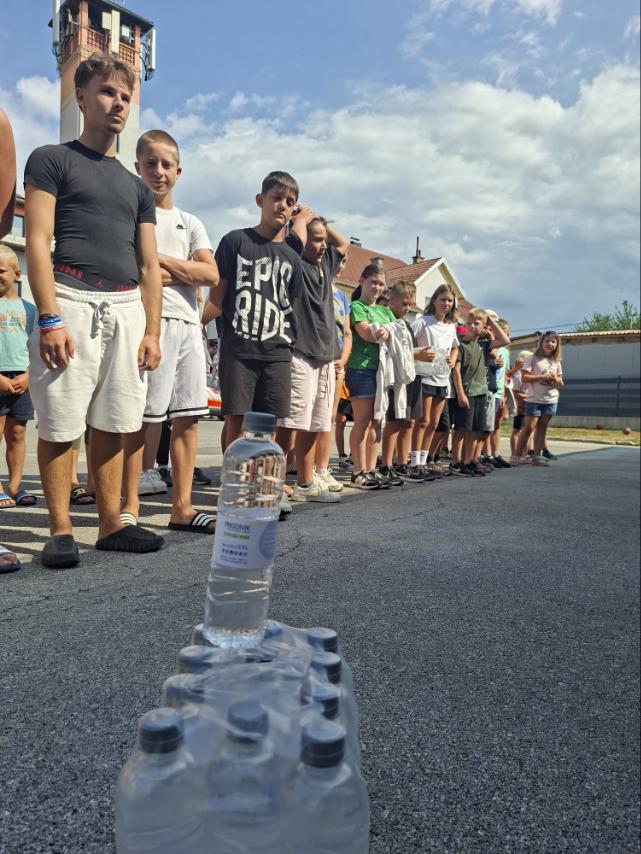IMG-093c15cfd04233cd09f6bf8bd16ea0e1-V.jpg