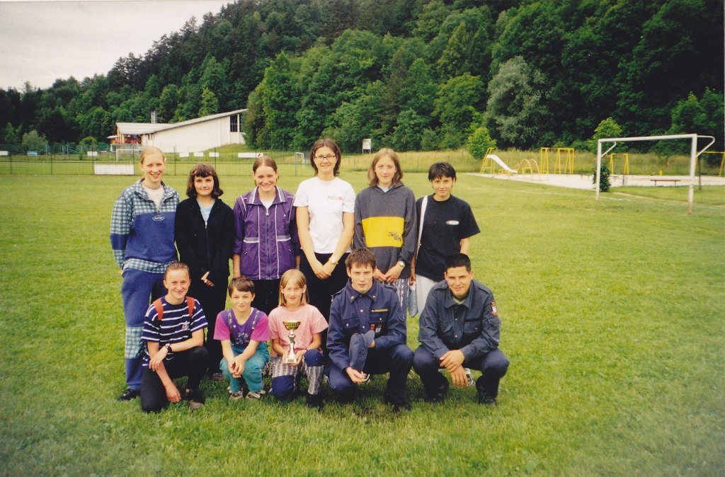 Listar Tina, Petrič Anja, Praprotnik Mojca, Kocjan Nina, Gužvič Tina, Blejc Nina, Kimovec Urša, Urmaš Katarina, Klančar Maša, Praprotnik Boris in Lož Uroš
